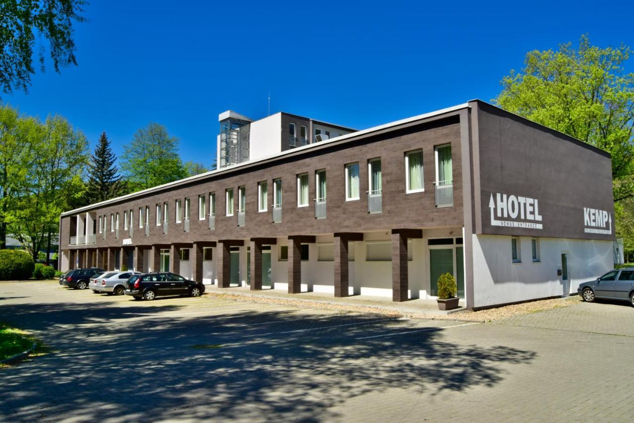 Hotel Sazavsky Ostrov Sazava  Ngoại thất bức ảnh