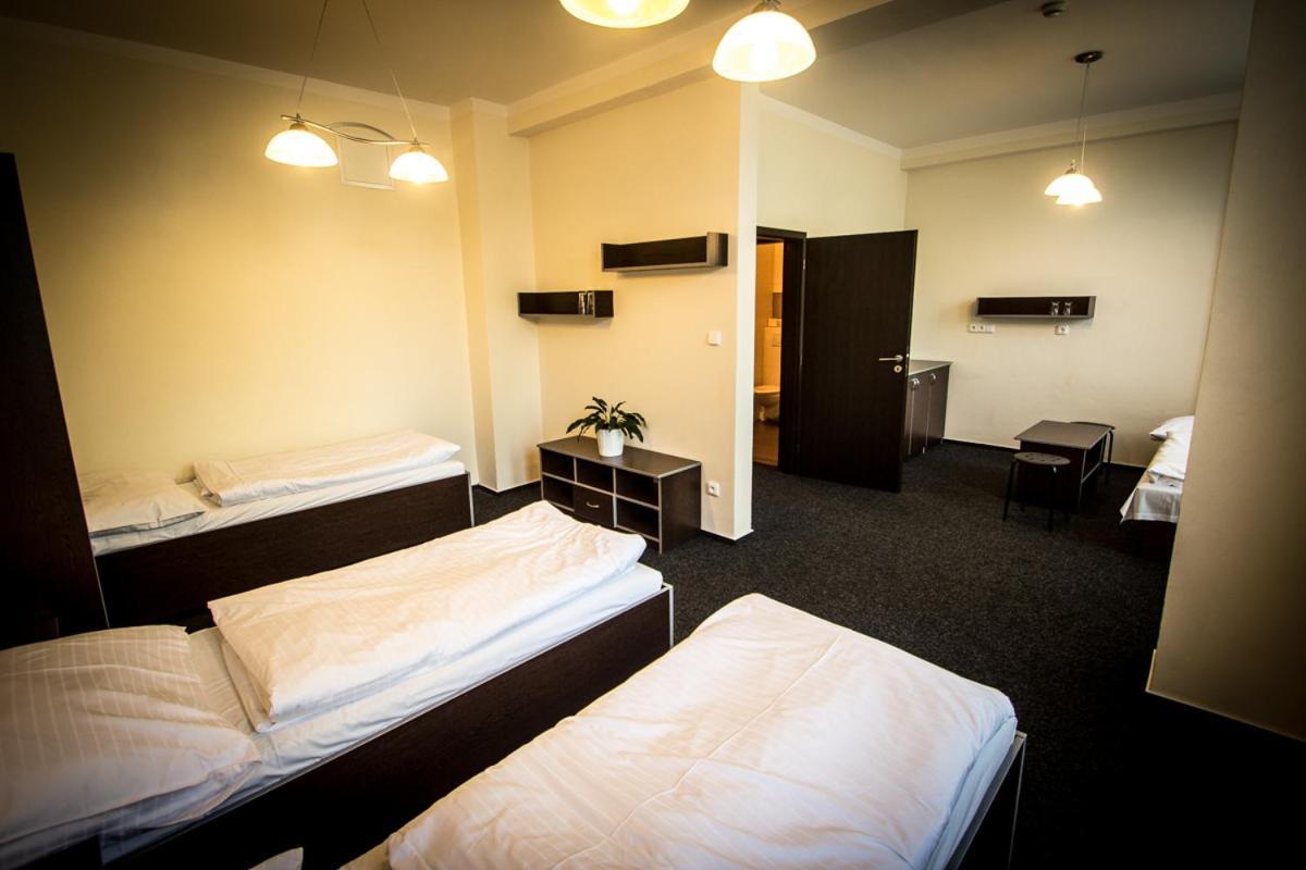 Hotel Sazavsky Ostrov Sazava  Ngoại thất bức ảnh