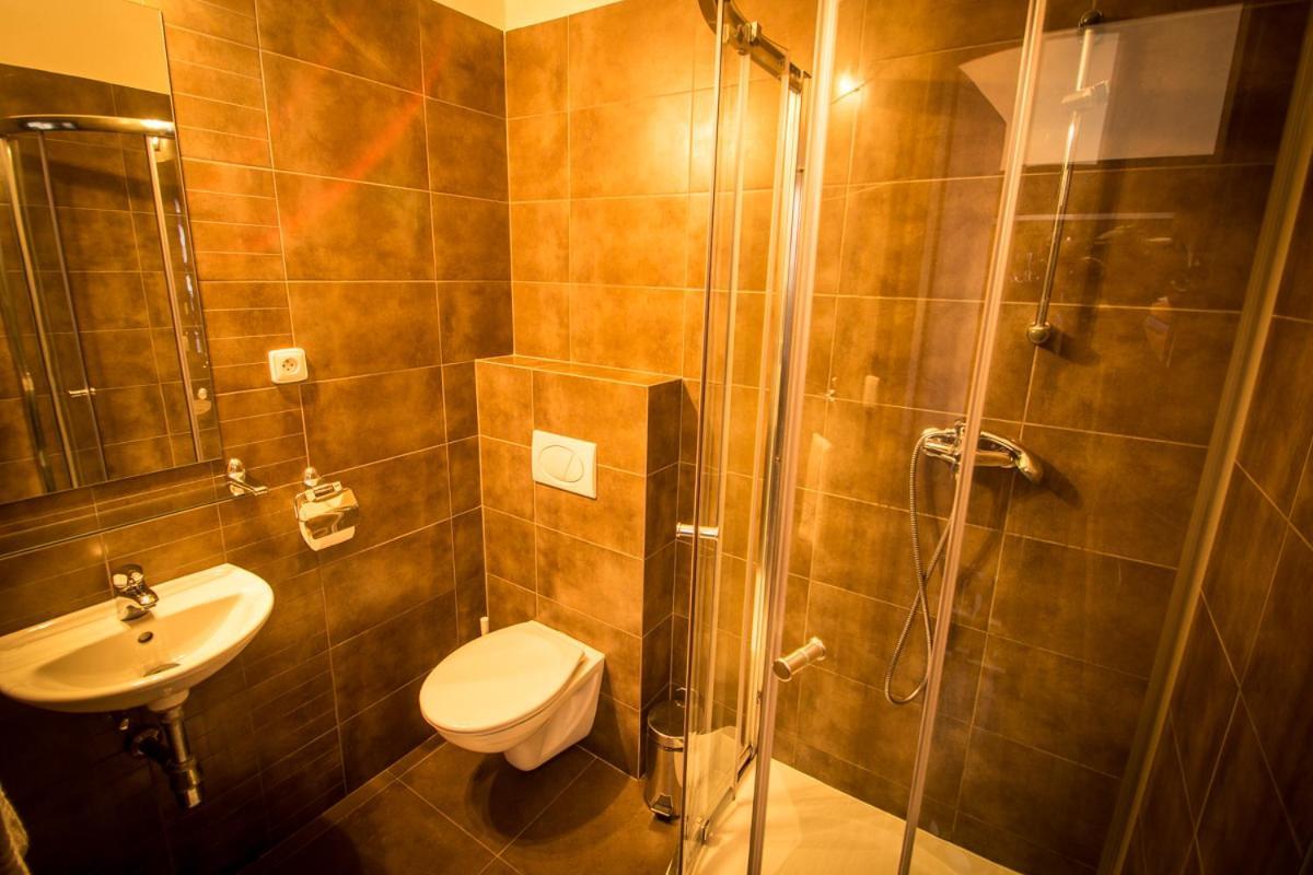 Hotel Sazavsky Ostrov Sazava  Ngoại thất bức ảnh