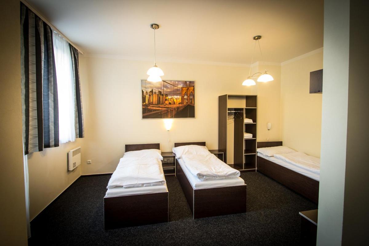 Hotel Sazavsky Ostrov Sazava  Ngoại thất bức ảnh
